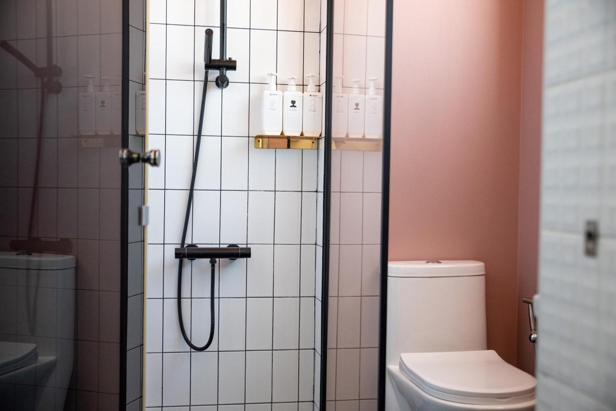 Boy Apartment -Adult Only Hualien City Δωμάτιο φωτογραφία